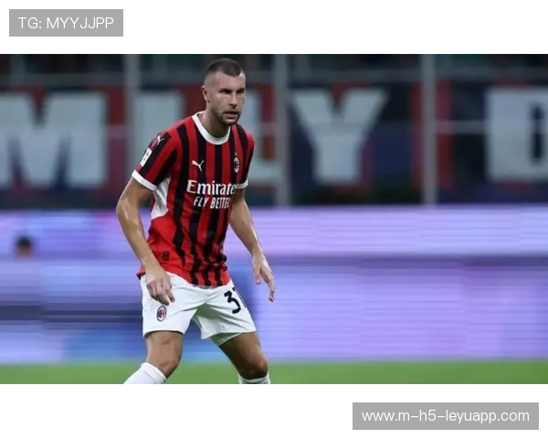 AC米兰拟在后防引进一名高空能力突出的中卫，强化球队防线