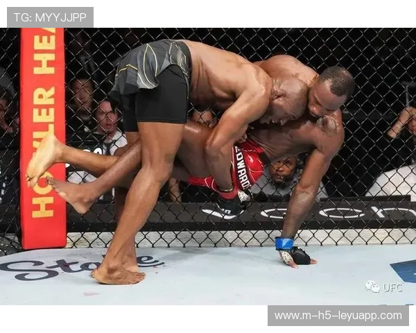 UFC爱德华斯爆发刺拳训练更犀利，剑指冠军之路