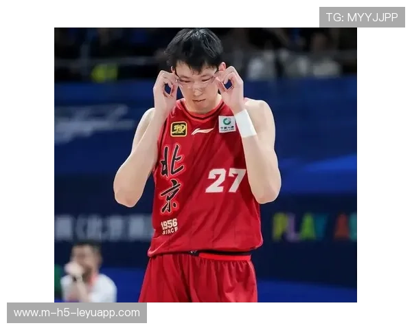 未来之星：年轻新秀在季后赛中的爆发瞬间！，未来之星即将诞生