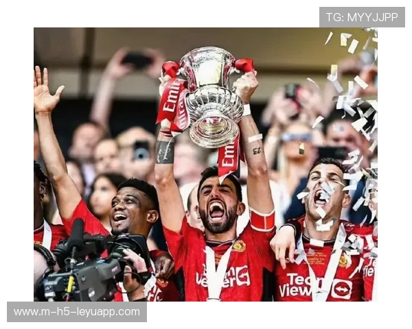 曼联迎来逆袭机会，阵容调整成功应对强敌挑战，曼联阵型2021